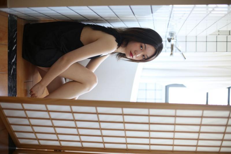 气质黑裙良家小姐姐