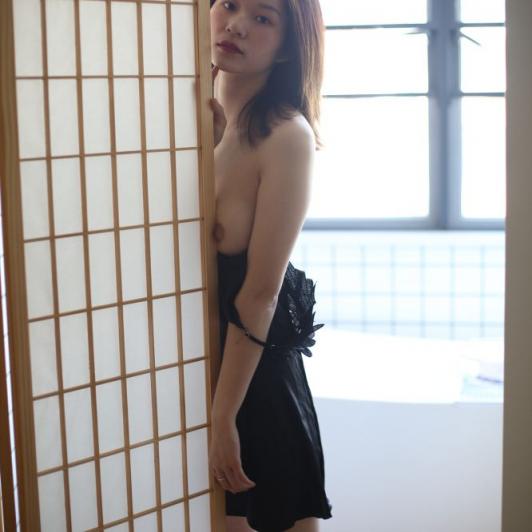 气质黑裙良家小姐姐