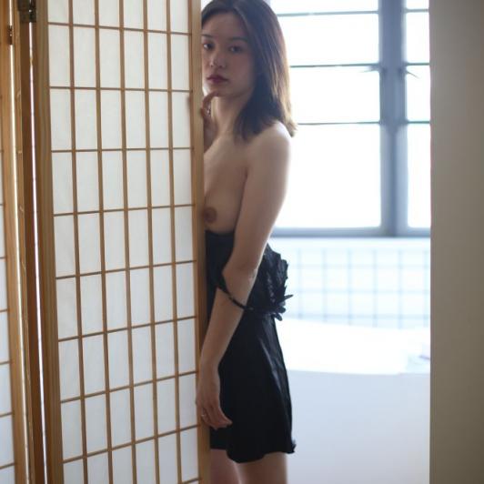 气质黑裙良家小姐姐