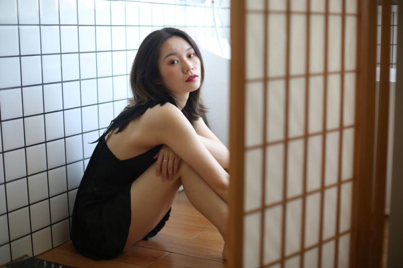 气质黑裙良家小姐姐