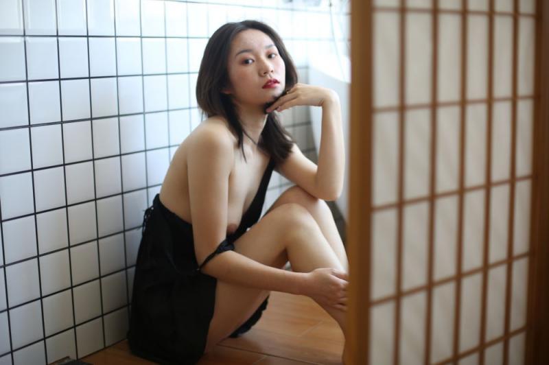 气质黑裙良家小姐姐