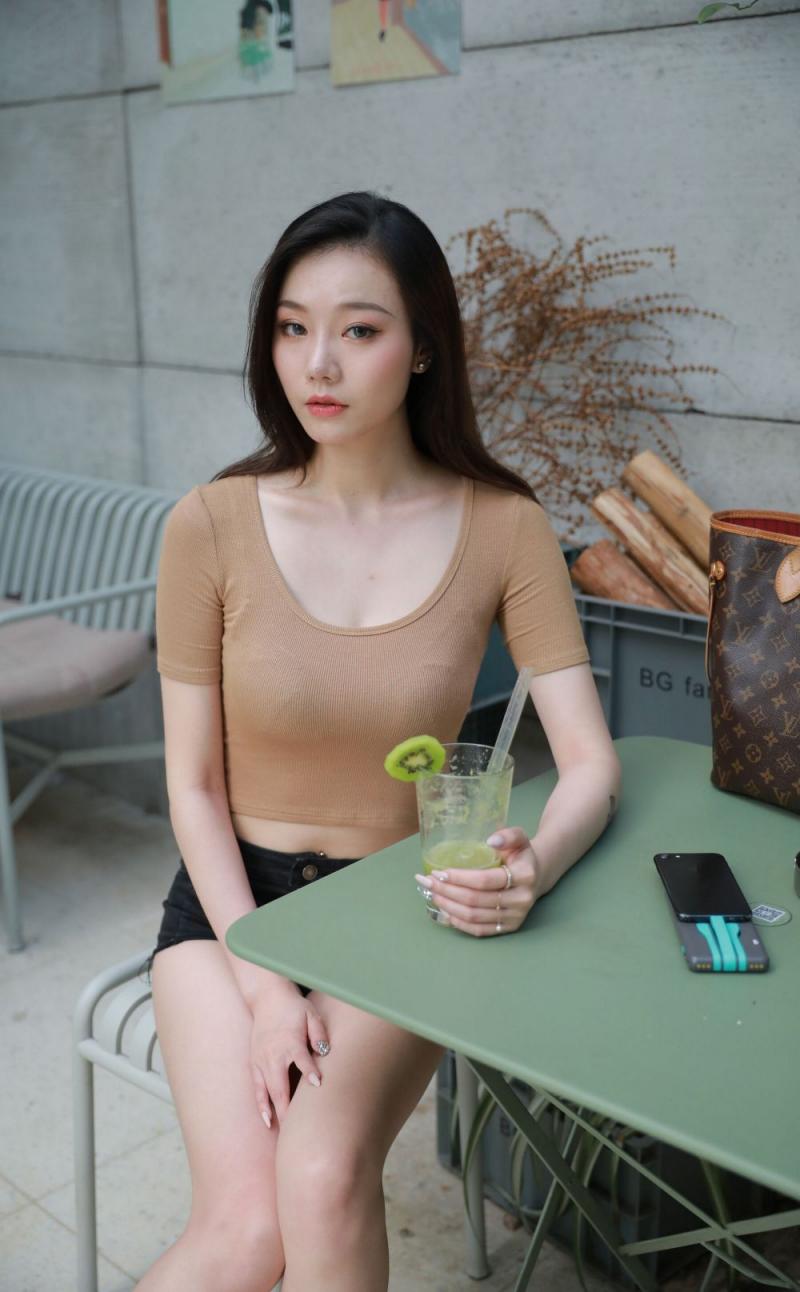 气质轻熟女感觉太棒了