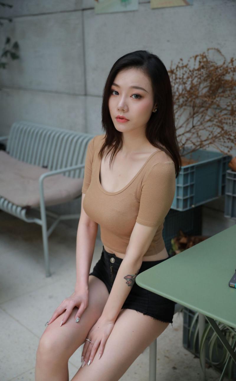 气质轻熟女感觉太棒了