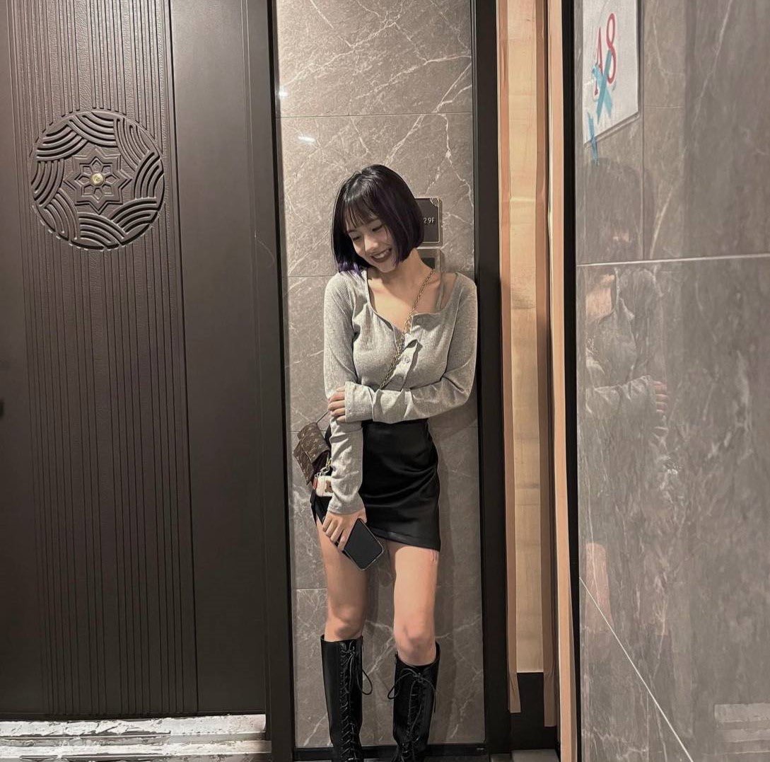 搜集的妹子图片-母狗