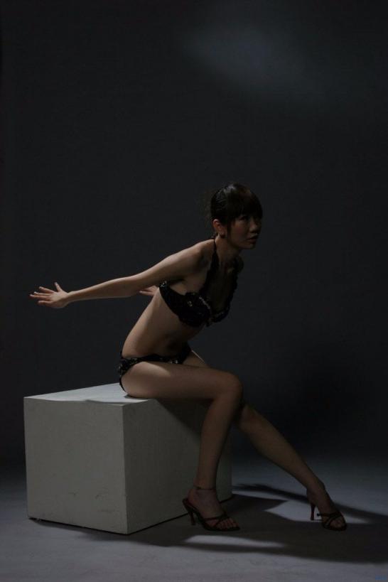 国模嘉嘉人体私拍套图