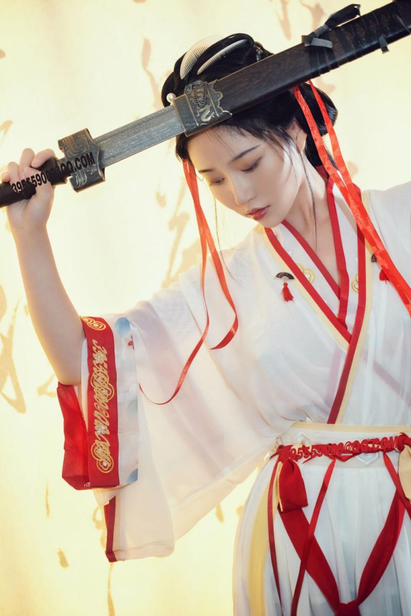 绝美古风美女奶子也是十分完美