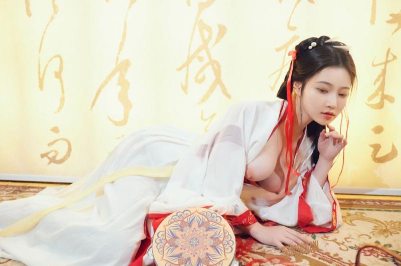 绝美古风美女奶子也是十分完美