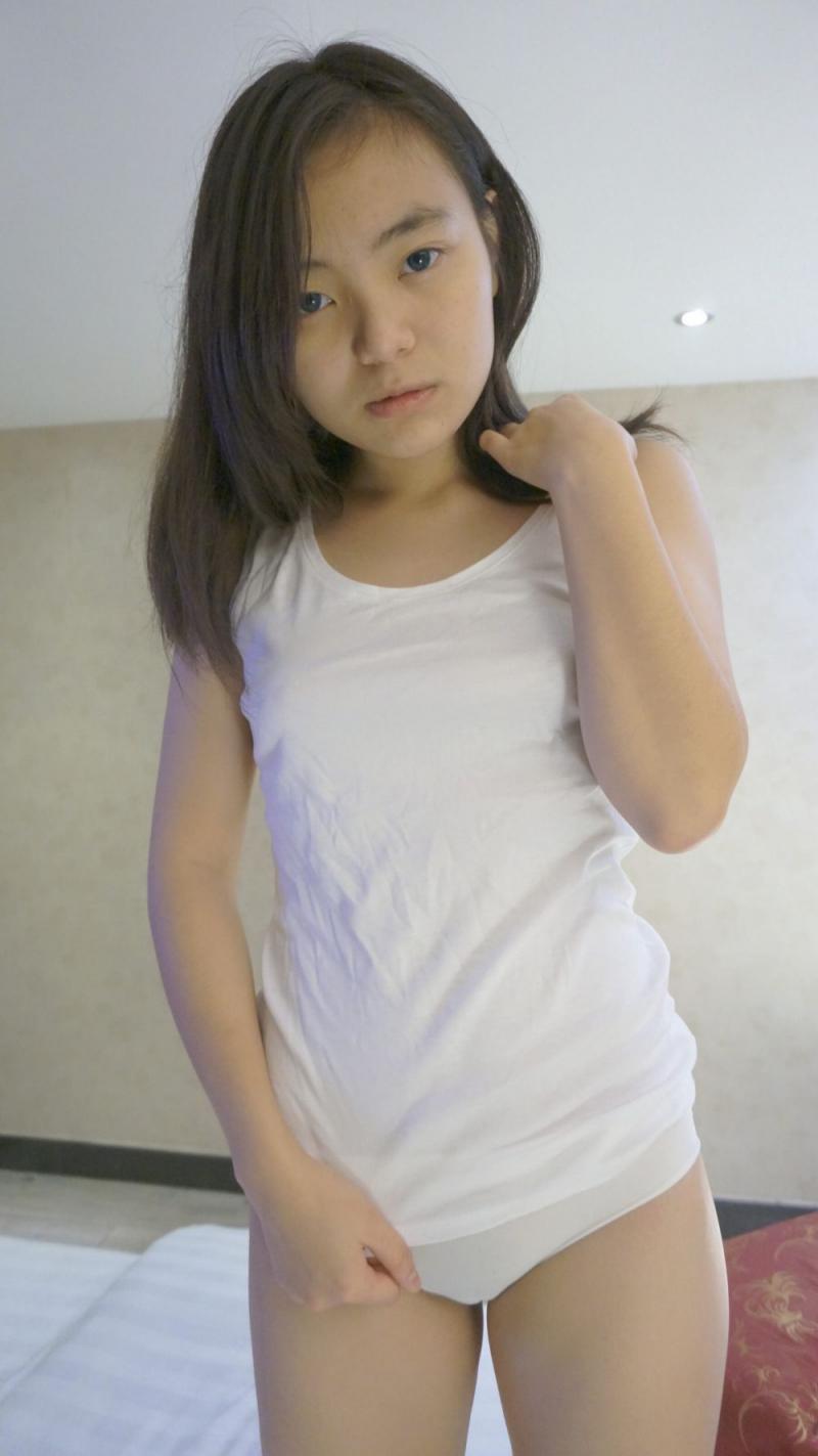 白色内裤妹子纯到极致