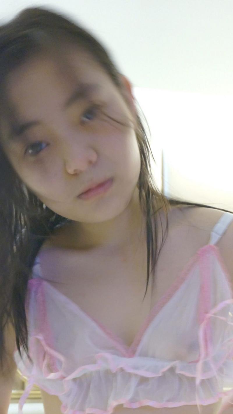 白色内裤妹子纯到极致