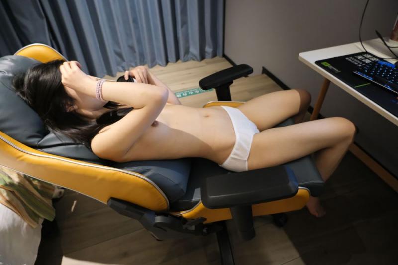 酒店里的良家小妹子