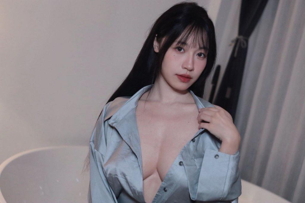 反差大学生和小母狗