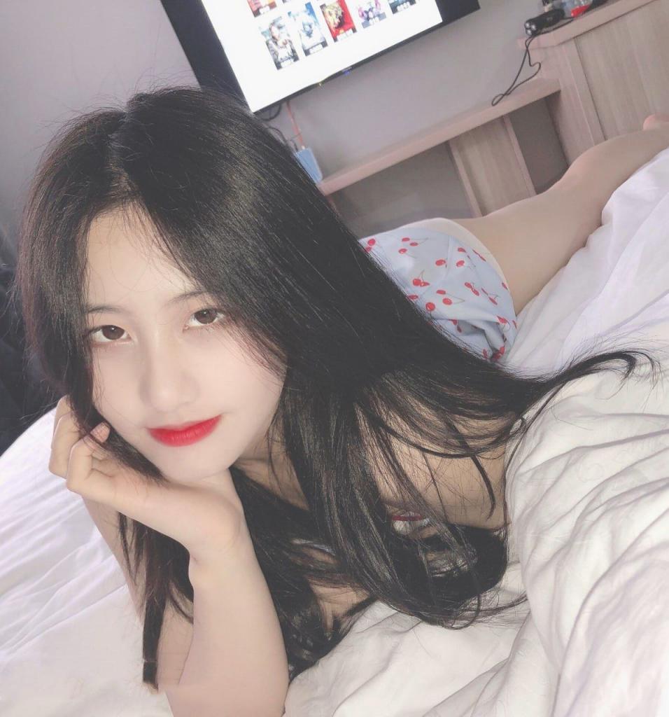 反差大学生和小母狗