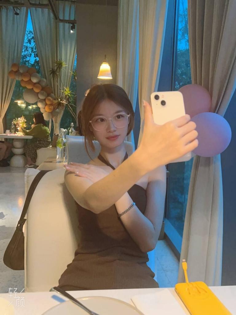 反差大学生和小母狗