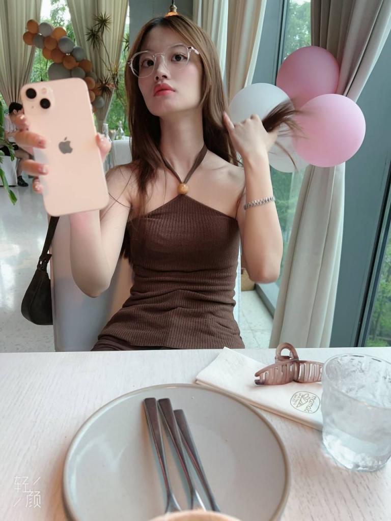 反差大学生和小母狗