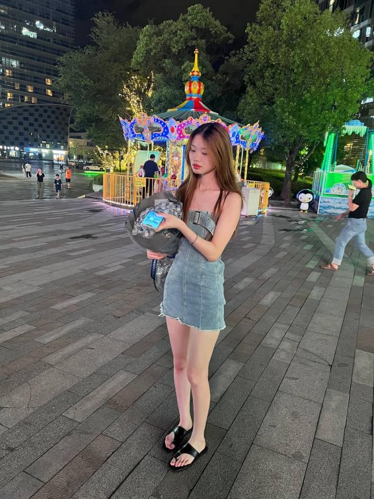 反差大学生和小母狗