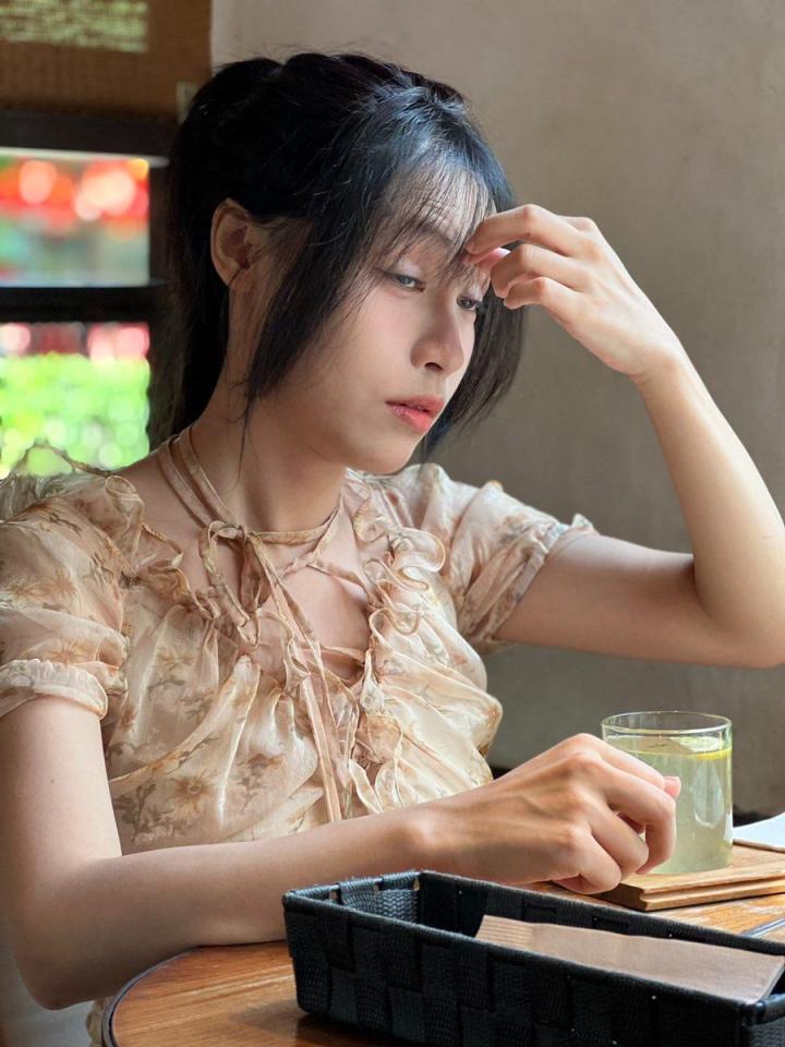 你们爱看的大胸美女