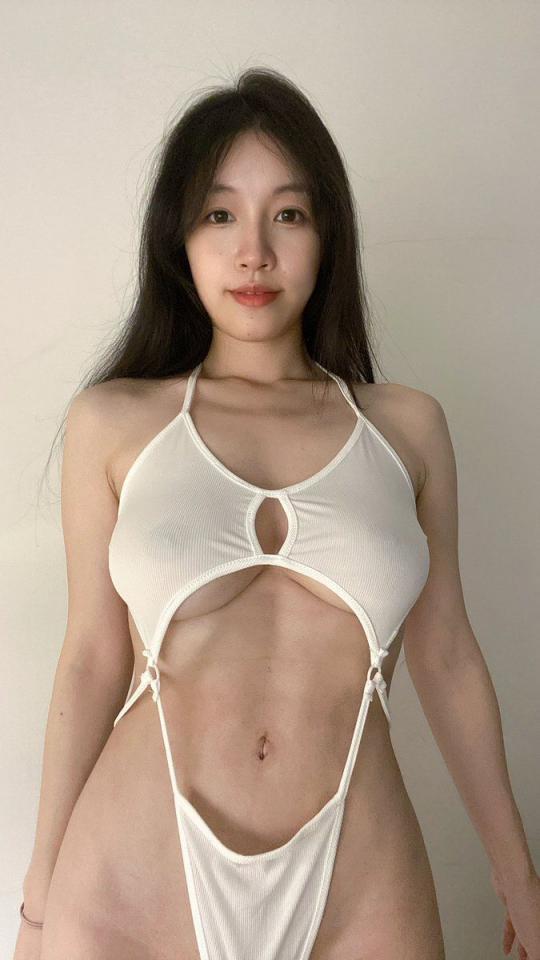 你们爱看的大胸美女