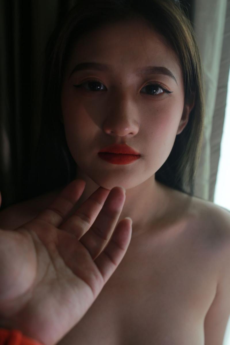 白白嫩嫩的美妞挺舒服的