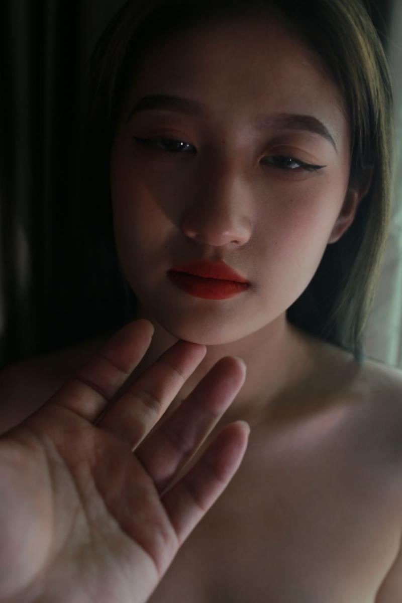 白白嫩嫩的美妞挺舒服的