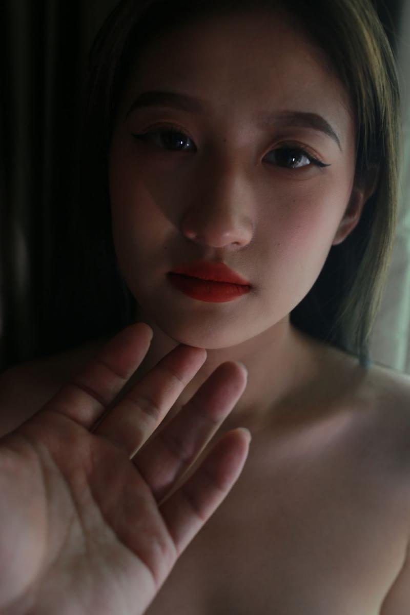 白白嫩嫩的美妞挺舒服的