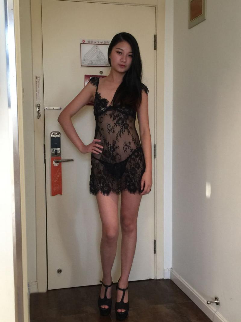 风骚又有韵味的极品小姐姐