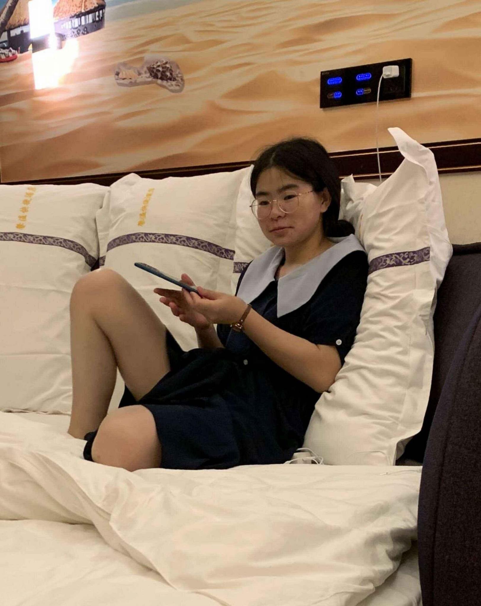 挺骚的少妇[20P]