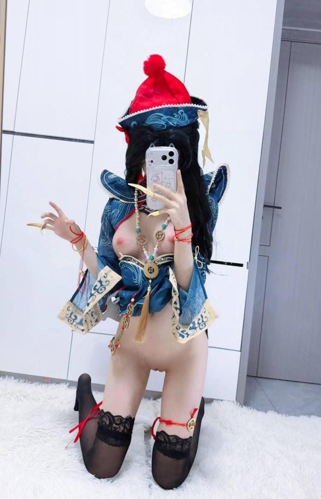 顶级Cos白虎萝莉