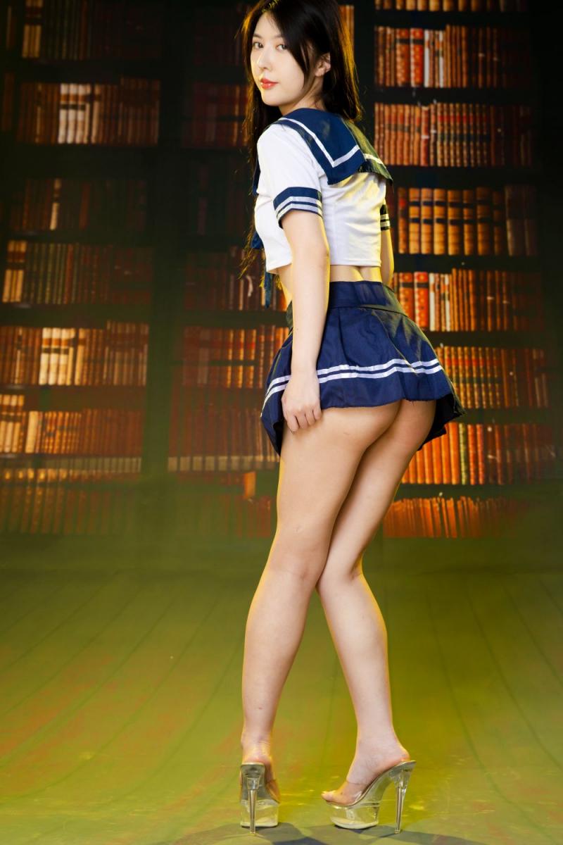 顶级诱人的JK少妇了