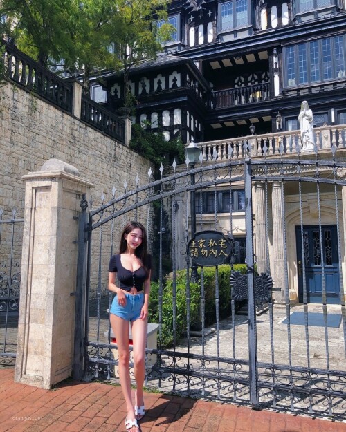 明星级巨乳王小瑾