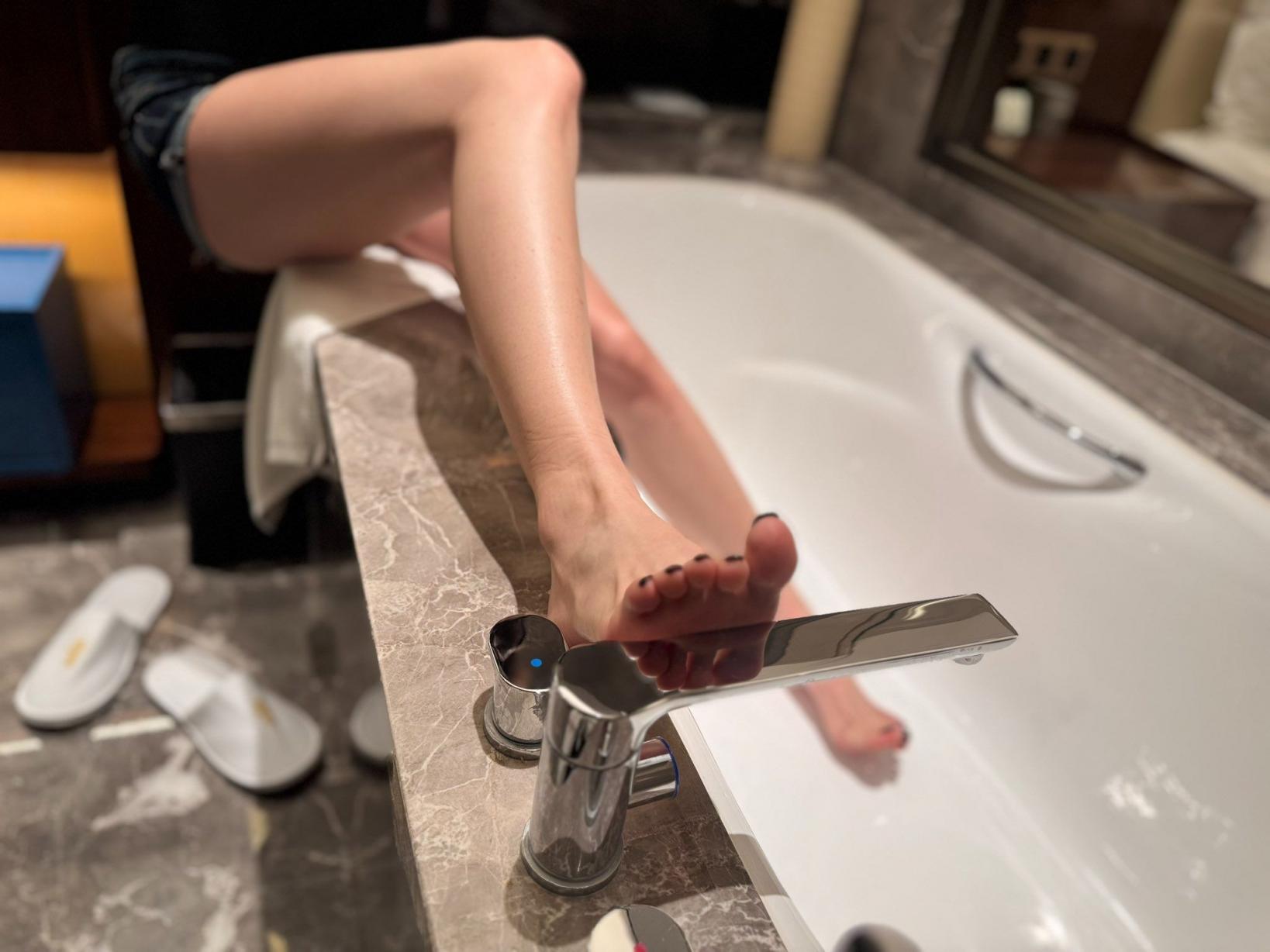 气质美女高挑身材性感写真