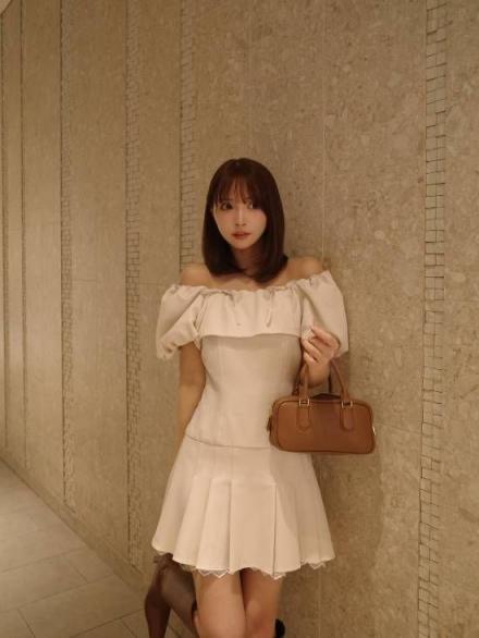 三上悠亚  [20P]