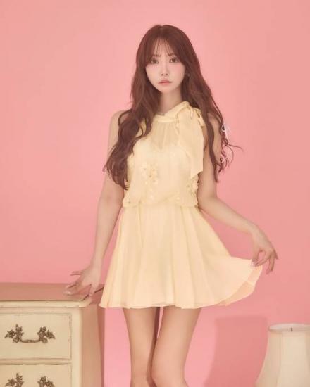 三上悠亚  [20P]