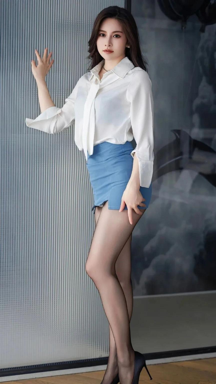 细腰美腿，身材太棒了