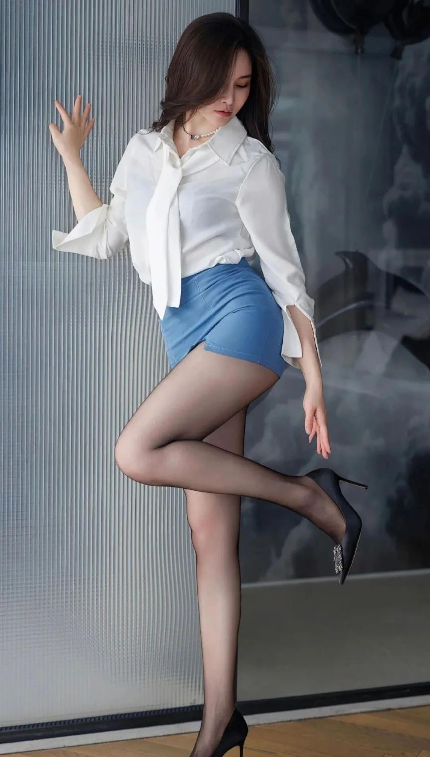 细腰美腿，身材太棒了