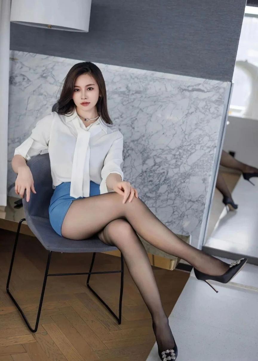 细腰美腿，身材太棒了