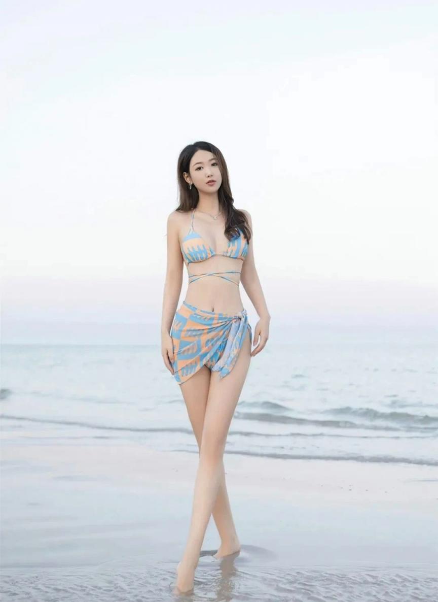 细腰美腿，身材太棒了