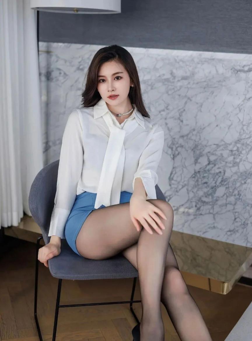 细腰美腿，身材太棒了