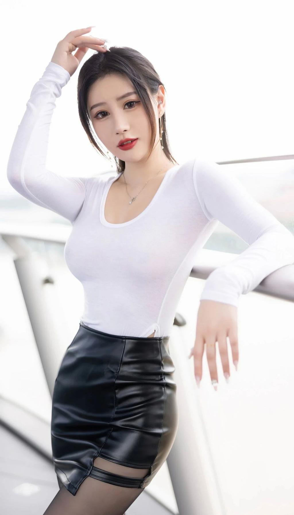 纤腰翘臀，满屏大长腿[52P]