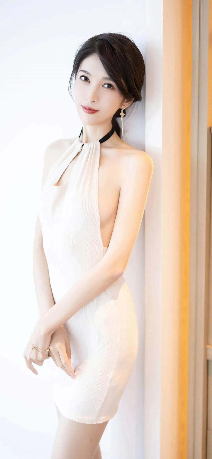 纤腰翘臀，满屏大长腿[52P]