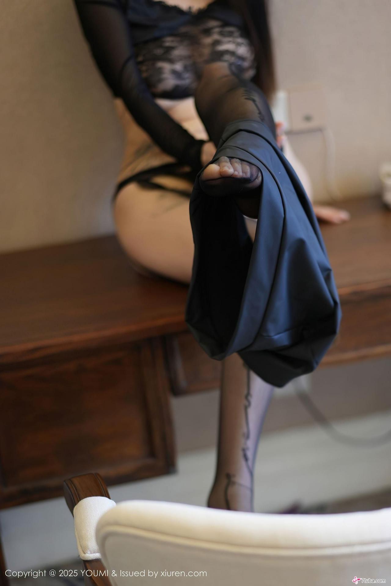 性感美图 黑丝皮衣