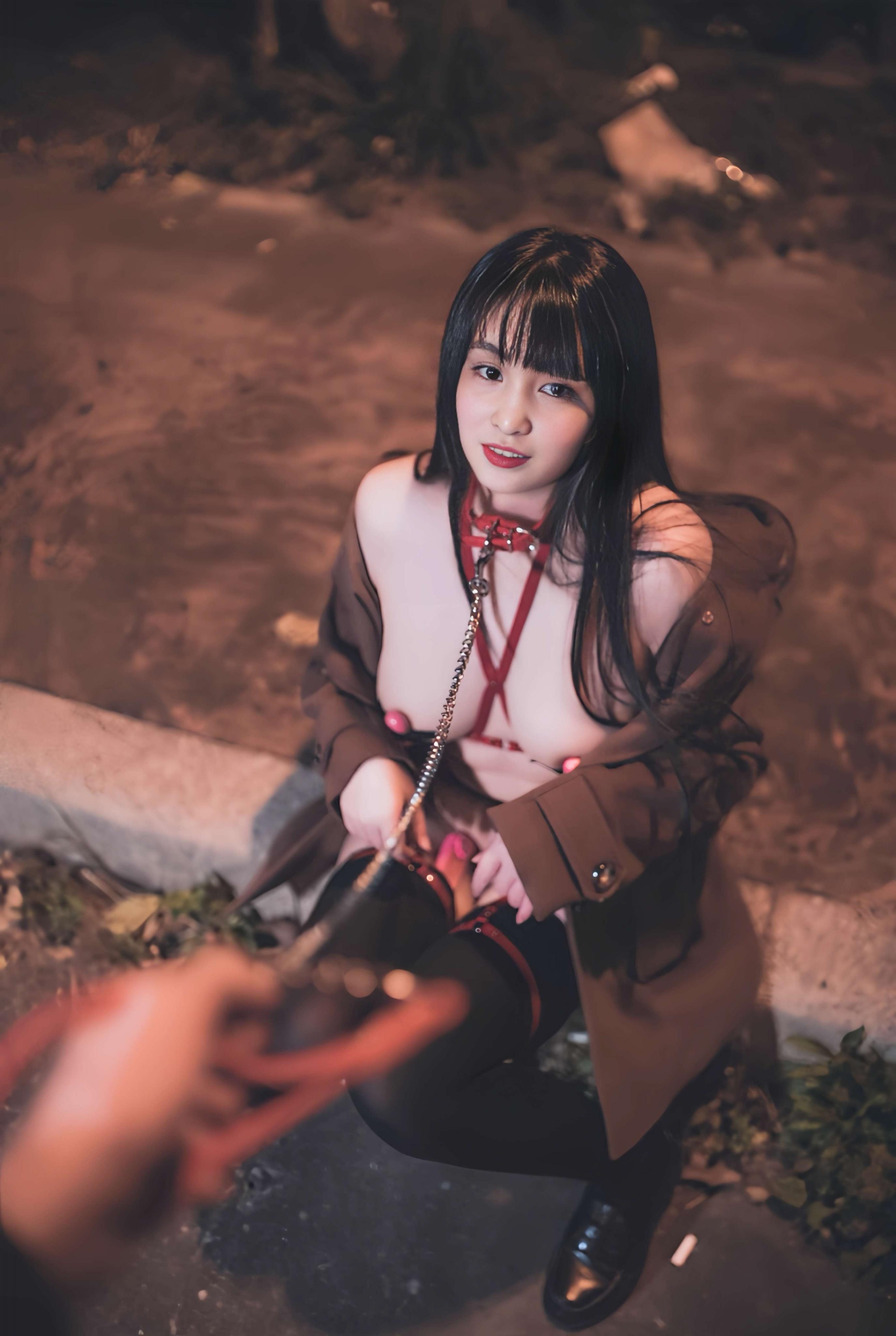 瘦瘦的女孩私拍更好看