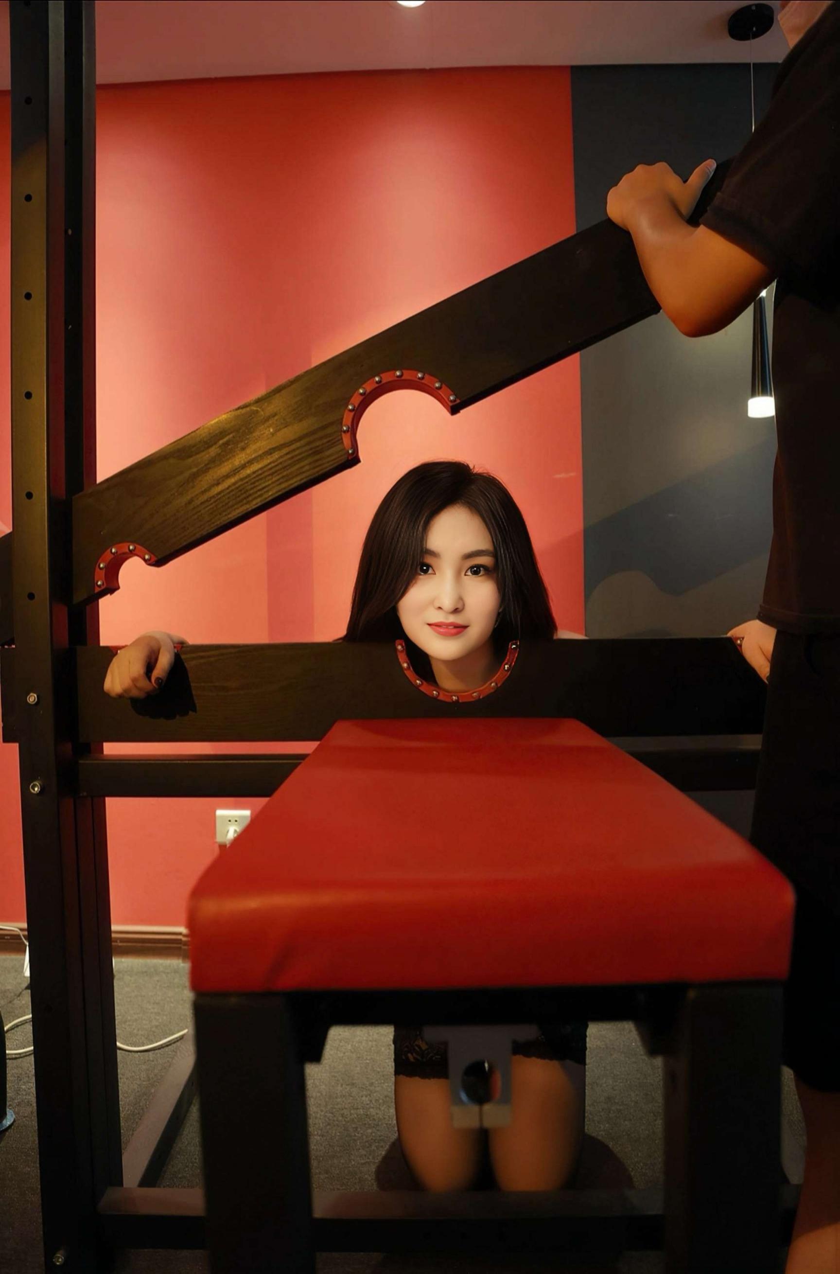 瘦瘦的女孩私拍更好看