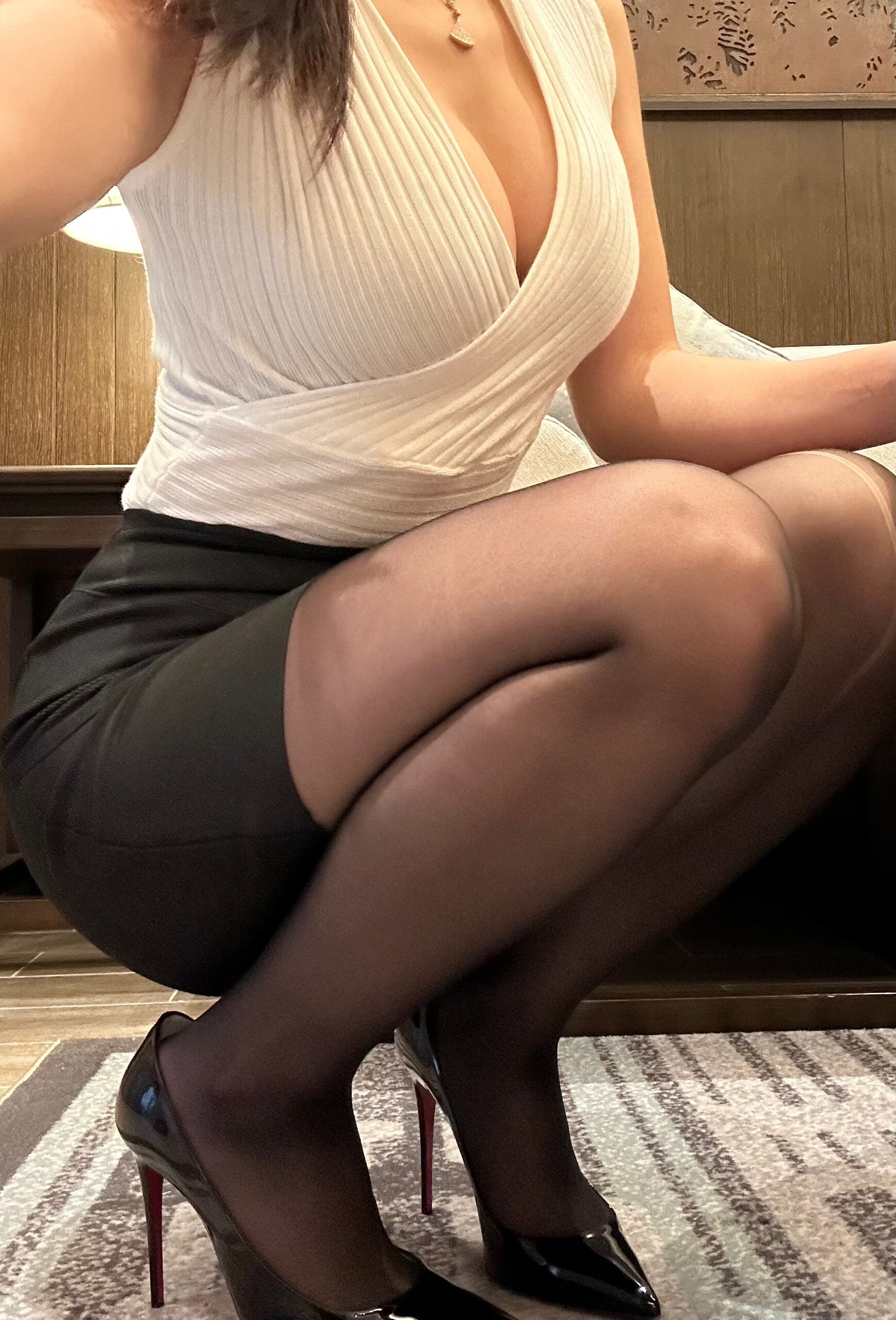 陈大小姐微密圈黑丝正泰装