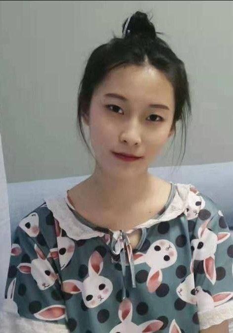 性感美女很风骚 [20P]