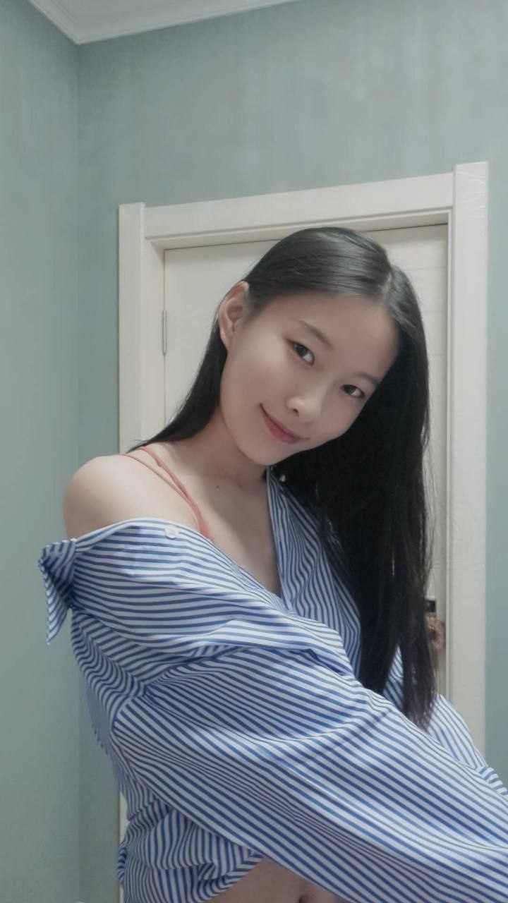 性感美女很风骚 [20P]