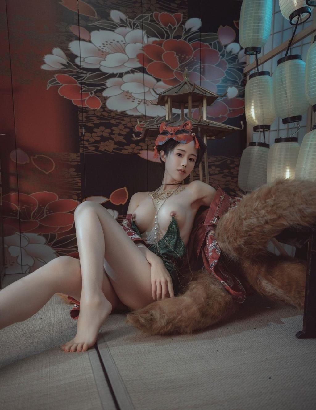 青丘赤狐传说真人壁纸版