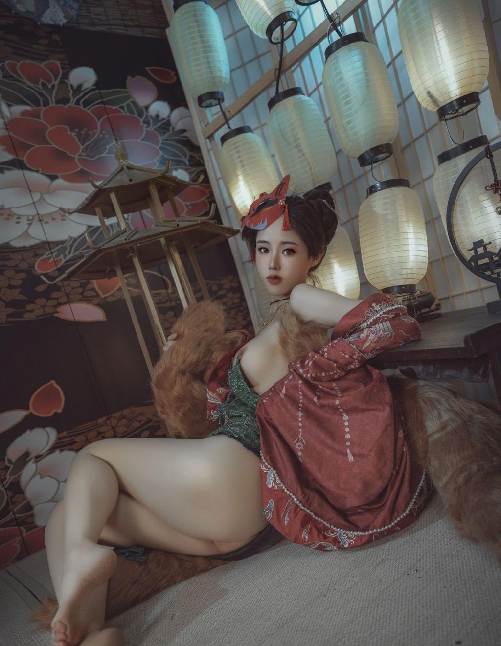 青丘赤狐传说真人壁纸版