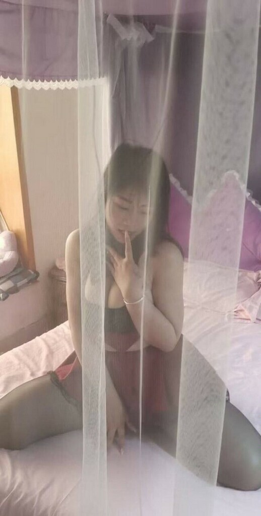 端庄的风骚少妇