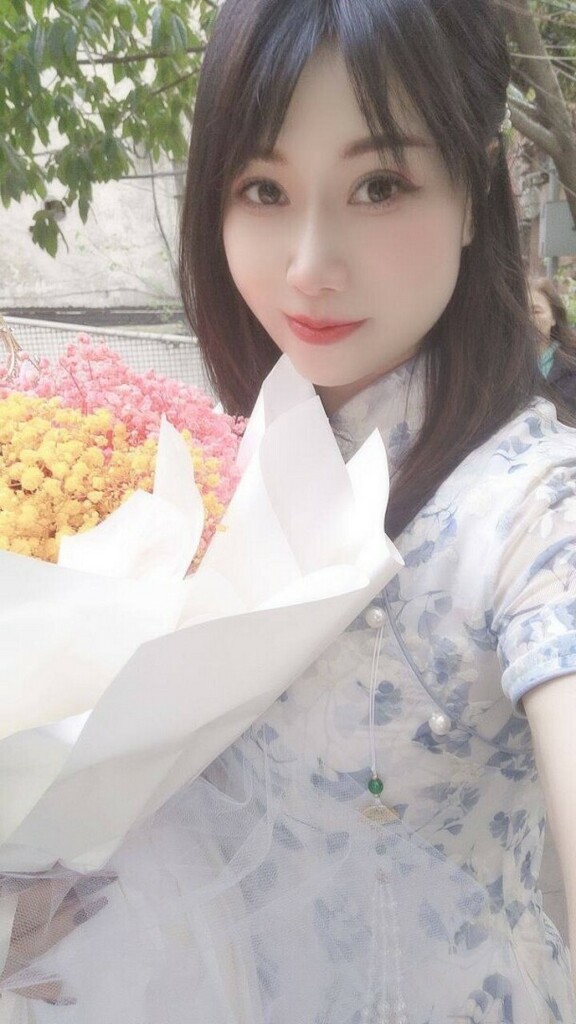 端庄的风骚少妇