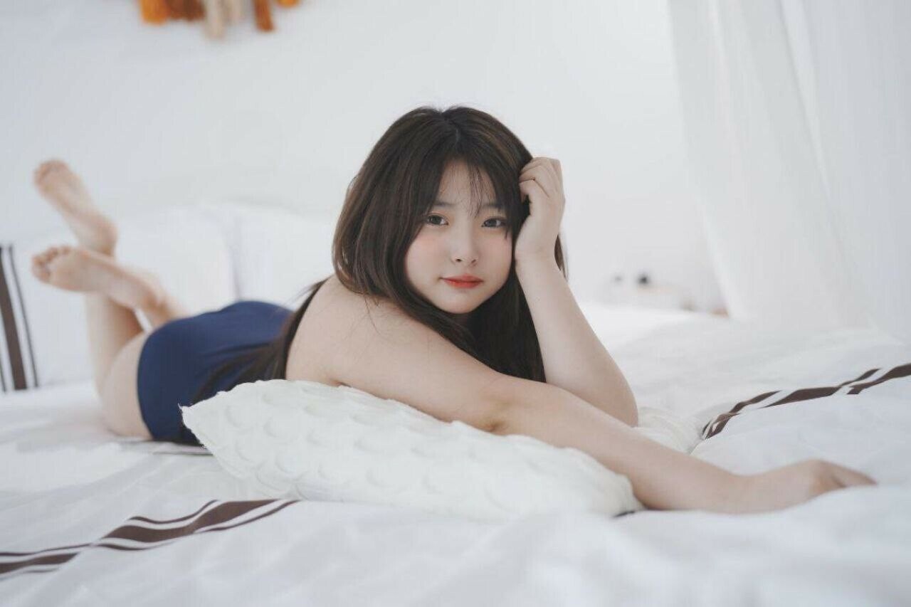露脸萝莉反差福利姬